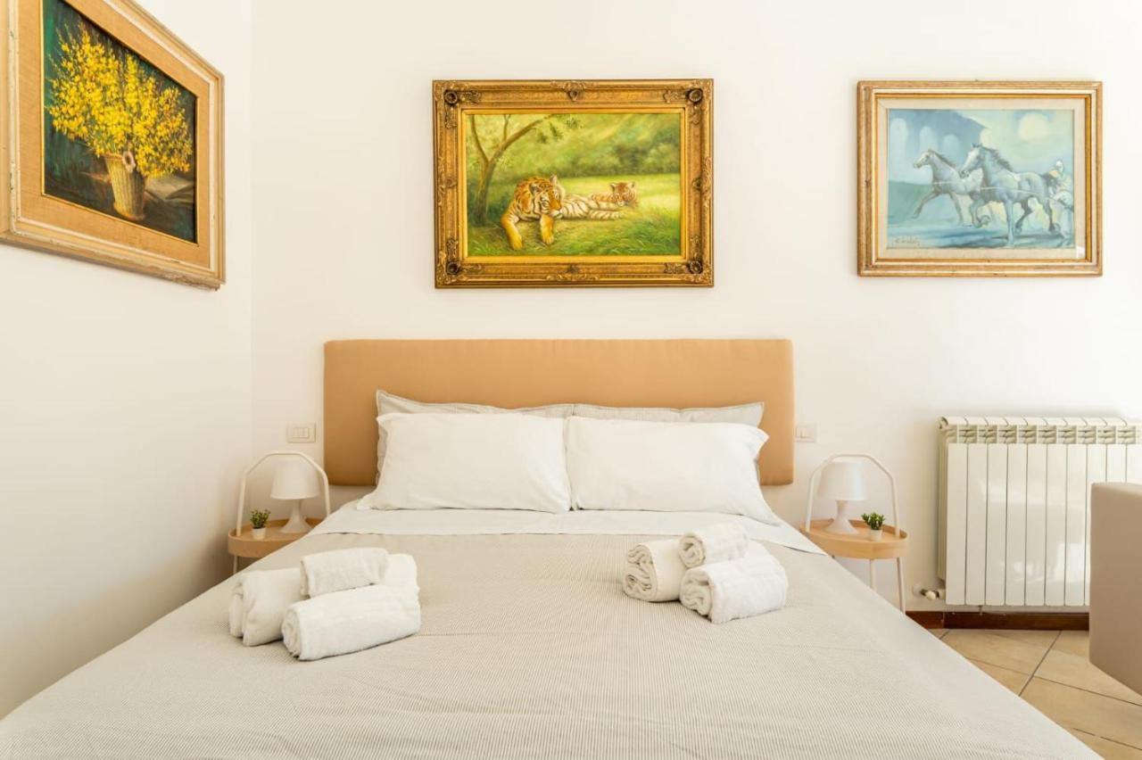 { White Garden } -Comfort, Parking & Wi-Fi- ルッカ エクステリア 写真